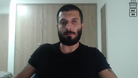 Snapshot of masterofinfatuation chatting on December 15, 2024, 4:18 am   online show from December 15, 2024, 4:18 am