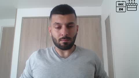 Snapshot of masterofinfatuation chatting on December 20, 2024, 1:43 pm   online show from December 20, 2024, 1:43 pm