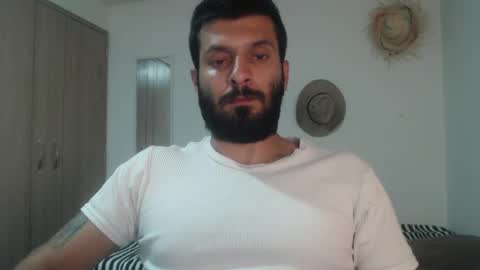 Snapshot of masterofinfatuation chatting on January 21, 2025, 2:22 am   online show from January 21, 2025, 2:22 am