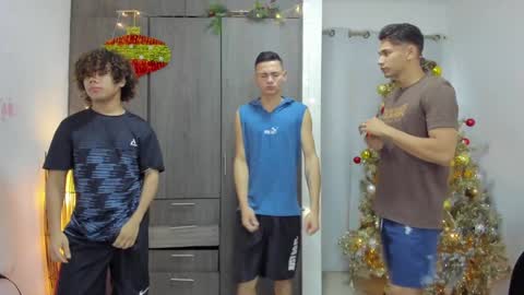 Team Cris Darwin- Fernando- Stiven- David online show from December 30, 2024, 11:26 am