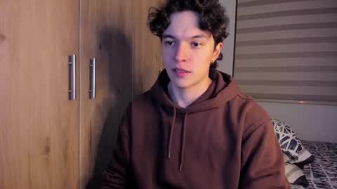 mastrangelo_x online show from October 9, 2025, 4:21 am