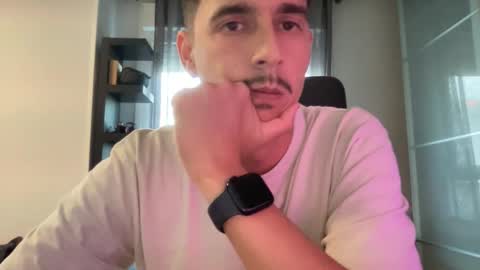 Snapshot of matahavi chatting on October 23, 2025, 4:28 pm Aaron online show from October 23, 2025, 4:28 pm