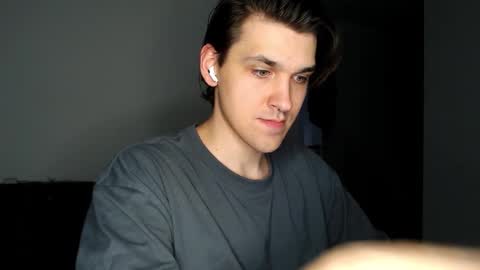 mateo_zeus online show from November 9, 2025, 5:17 am