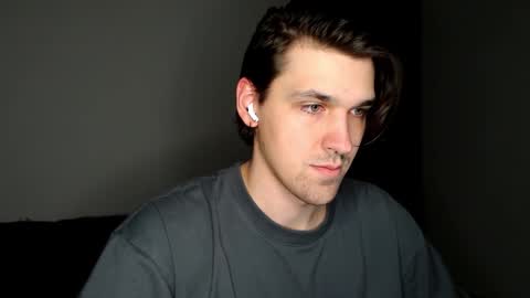 mateo_zeus online show from November 12, 2025, 3:51 am