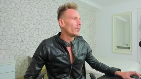 MateoBenjamin online show from December 2, 2024, 6:54 pm