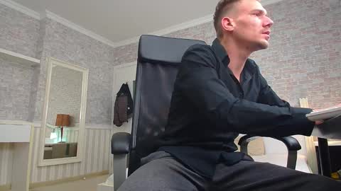 MateoBenjamin online show from December 6, 2024, 4:28 pm