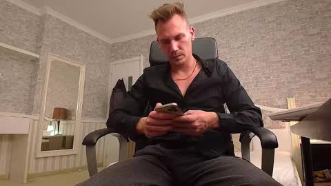 MateoBenjamin online show from December 6, 2024, 7:34 pm