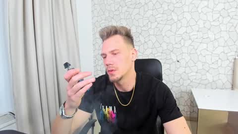 MateoBenjamin online show from February 9, 2025, 7:09 pm