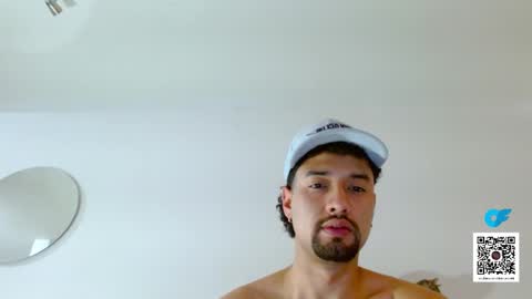 Snapshot of mathew444 chatting on November 10, 2025, 9:25 pm STRURIBE ON INSTAGRAM online show from November 10, 2025, 9:25 pm