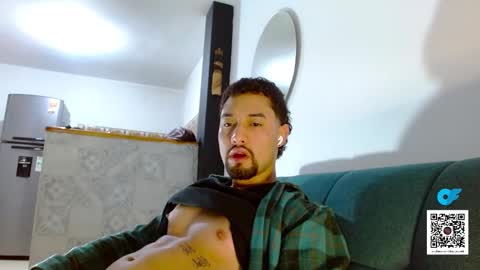 Snapshot of mathew444 chatting on November 20, 2025, 11:10 am STRURIBE ON INSTAGRAM online show from November 20, 2025, 11:10 am