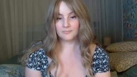 Snapshot of mathilde_solveig chatting on December 31, 2024, 3:31 pm mathilde_solveig online show from December 31, 2024, 3:31 pm
