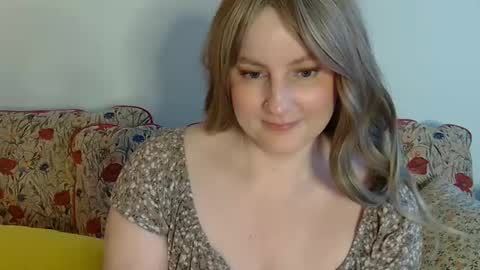 Snapshot of mathilde_solveig chatting on February 17, 2025, 3:09 pm mathilde_solveig online show from February 17, 2025, 3:09 pm