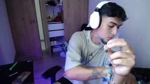 Snapshot of matias_bianco01 chatting on September 14, 2025, 9:58 pm matias online show from September 14, 2025, 9:58 pm