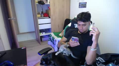 Snapshot of matias_bianco01 chatting on September 15, 2025, 9:26 pm matias online show from September 15, 2025, 9:26 pm