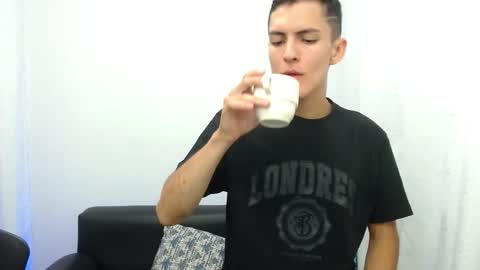 Snapshot of matiius18 chatting on October 28, 2025, 1:58 pm Matias online show from October 28, 2025, 1:58 pm