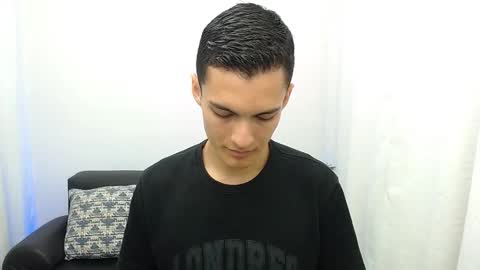 Snapshot of matiius18 chatting on November 1, 2025, 1:57 pm Matias online show from November 1, 2025, 1:57 pm