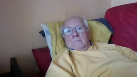 Snapshot of matricule4246 chatting on January 6, 2025, 10:35 am joyaam79 online show from January 6, 2025, 10:35 am