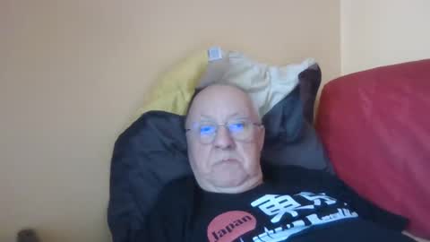 Snapshot of matricule4246 chatting on February 9, 2025, 9:37 am joyaam79 online show from February 9, 2025, 9:37 am