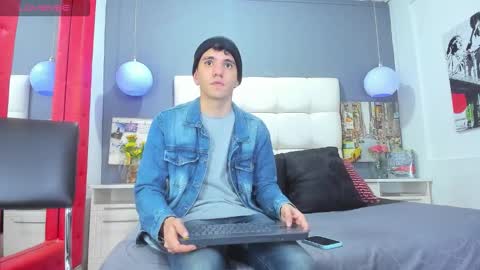 Snapshot of matteo12_ chatting on October 25, 2025, 3:36 am ---Matteo--- online show from October 25, 2025, 3:36 am