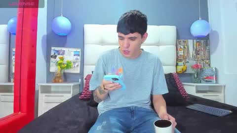 Snapshot of matteo12_ chatting on October 28, 2025, 2:59 am ---Matteo--- online show from October 28, 2025, 2:59 am