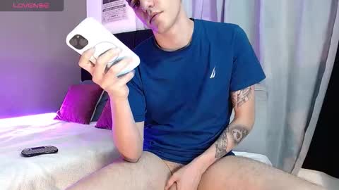 Snapshot of matteo12_ chatting on November 13, 2025, 10:30 pm ---Matteo--- online show from November 13, 2025, 10:30 pm