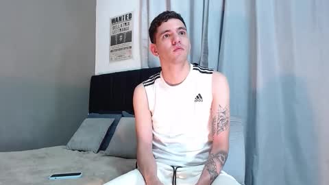 Snapshot of matteo12_ chatting on November 15, 2025, 5:16 am ---Matteo--- online show from November 15, 2025, 5:16 am