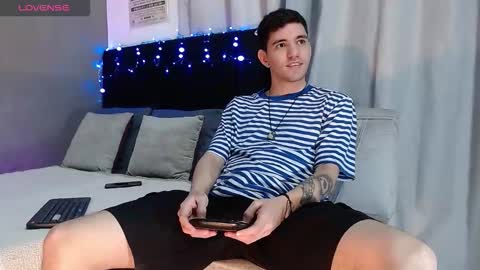 Snapshot of matteo12_ chatting on November 26, 2025, 3:40 am ---Matteo--- online show from November 26, 2025, 3:40 am