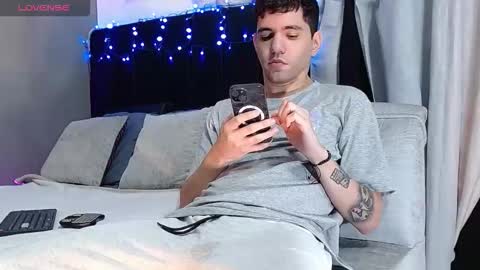 Snapshot of matteo12_ chatting on November 29, 2025, 6:27 am ---Matteo--- online show from November 29, 2025, 6:27 am