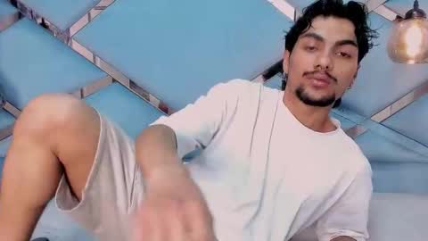 mattfiore online show from November 10, 2025, 11:42 am