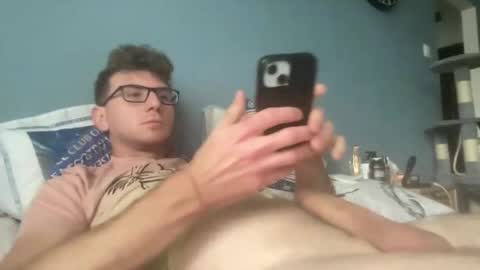 Snapshot of matthd21 chatting on October 23, 2025, 11:42 am matthd21 online show from October 23, 2025, 11:42 am