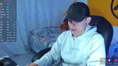 Snapshot of matthewboy_ chatting on January 16, 2025, 5:11 am MatthewBoy online show from January 16, 2025, 5:11 am