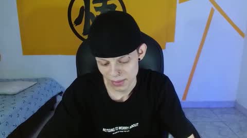 Snapshot of matthewboy_ chatting on February 7, 2025, 11:34 am MatthewBoy online show from February 7, 2025, 11:34 am