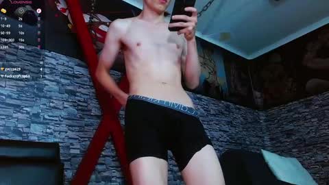 Snapshot of matthewboy_ chatting on March 7, 2025, 2:46 am MatthewBoy online show from March 7, 2025, 2:46 am