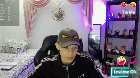 Snapshot of matthewboy_ chatting on November 19, 2025, 4:45 am MatthewBoy online show from November 19, 2025, 4:45 am