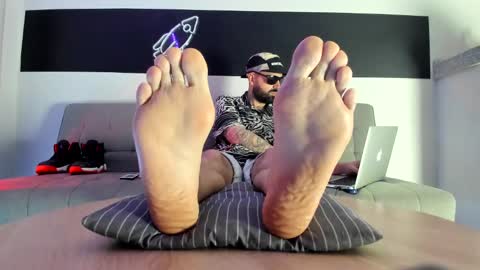 Snapshot of mattxfeet chatting on December 31, 2024, 8:56 pm Matt online show from December 31, 2024, 8:56 pm