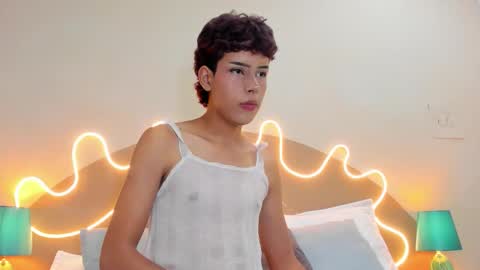 Snapshot of matty_jhons chatting on October 9, 2025, 7:45 pm M A T T Y online show from October 9, 2025, 7:45 pm