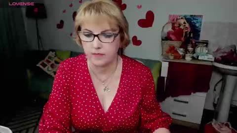 Snapshot of mature_blonde7 chatting on February 22, 2025, 8:40 am Lana online show from February 22, 2025, 8:40 am