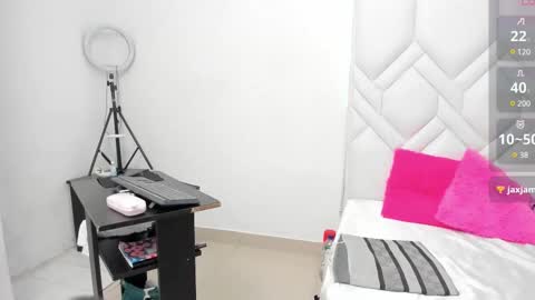 ISABEL online show from March 7, 2025, 12:15 am