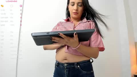 Snapshot of mature_katerin chatting on December 27, 2024, 11:28 am katerin online show from December 27, 2024, 11:28 am