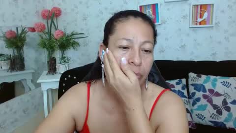 Snapshot of mature_martina_ chatting on December 30, 2024, 8:10 am Martina online show from December 30, 2024, 8:10 am