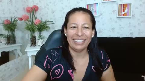 Snapshot of mature_martina_ chatting on January 5, 2025, 10:43 am Martina online show from January 5, 2025, 10:43 am