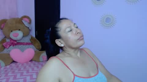 Snapshot of mature_martina_ chatting on January 14, 2025, 7:27 am Martina online show from January 14, 2025, 7:27 am
