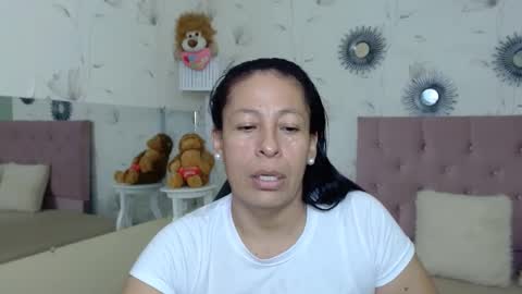 Snapshot of mature_martina_ chatting on January 21, 2025, 9:46 pm Martina online show from January 21, 2025, 9:46 pm