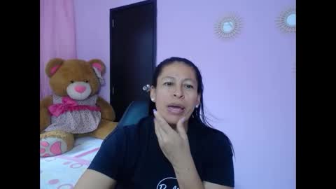 Snapshot of mature_martina_ chatting on February 10, 2025, 7:28 pm Martina online show from February 10, 2025, 7:28 pm