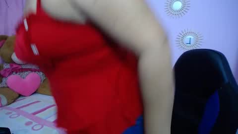 Snapshot of mature_martina_ chatting on February 13, 2025, 10:43 pm Martina online show from February 13, 2025, 10:43 pm