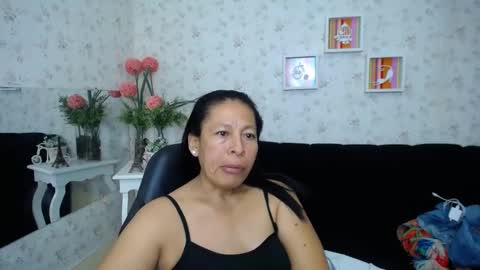 Snapshot of mature_martina_ chatting on February 16, 2025, 5:48 am Martina online show from February 16, 2025, 5:48 am