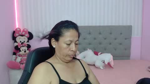Snapshot of mature_martina_ chatting on March 4, 2025, 1:45 am Martina online show from March 4, 2025, 1:45 am