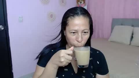 Snapshot of mature_martina_ chatting on October 6, 2025, 10:40 pm Martina online show from October 6, 2025, 10:40 pm