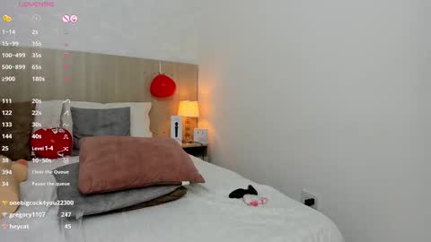 Vayolet Castro online show from February 27, 2025, 1:27 am