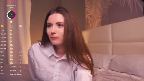 Snapshot of maudhaskell chatting on January 28, 2025, 1:29 am Lily online show from January 28, 2025, 1:29 am